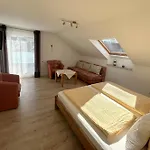 Πανσιόν Gaestehaus Sommertal, Eigener Parkplatz, 800m Zum Bodensee, 300m Zur Altstadt Meersburg