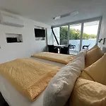 Gaestehaus Sommertal, Eigener Parkplatz, 800m Zum Bodensee, 300m Zur Altstadt Πανσιόν