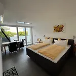 Gaestehaus Sommertal, Eigener Parkplatz, 800m Zum Bodensee, 300m Zur Altstadt Πανσιόν