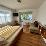 Gaestehaus Sommertal, Eigener Parkplatz, 800m Zum Bodensee, 300m Zur Altstadt Πανσιόν 4*