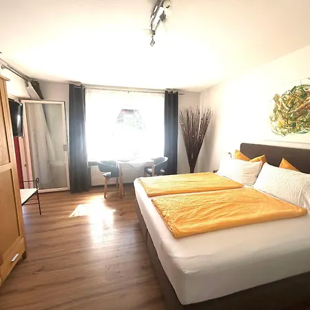招待所 Gaestehaus Sommertal, Eigener Parkplatz, Pool, 800m Zum Bodensee 4*