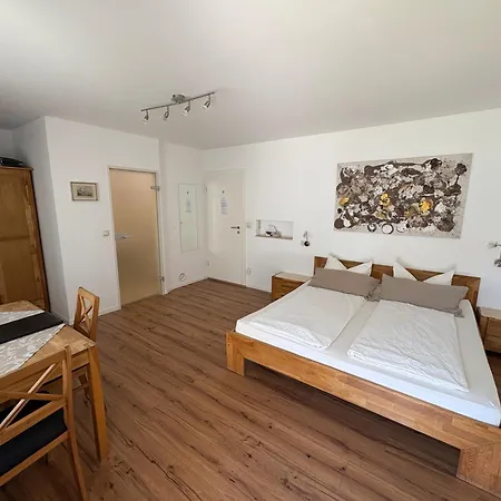 Gaestehaus Sommertal, Eigener Parkplatz, Pool, 800m Zum Bodensee 4* 梅尔斯堡