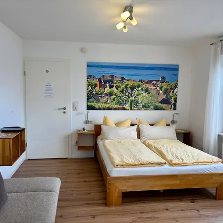 Gaestehaus Sommertal, Eigener Parkplatz, 800m Zum Bodensee, 300m Zur Altstadt Meersburg
