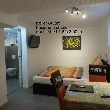Guest house Gaestehaus Sommertal, Eigener Parkplatz, 800m Zum Bodensee, 300m Zur Altstadt *