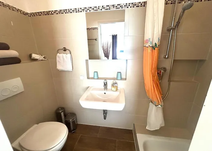 Vendégház Gaestehaus Sommertal, Eigener Parkplatz, 800m Zum Bodensee, 300m Zur Altstadt