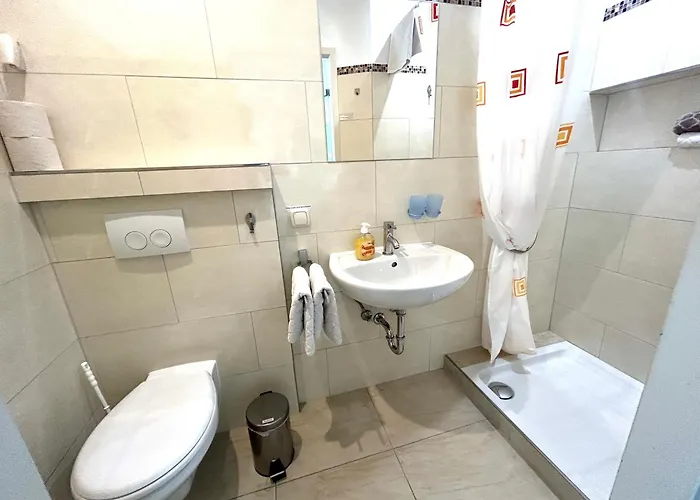 Gaestehaus Sommertal, Eigener Parkplatz, 800m Zum Bodensee, 300m Zur Altstadt Meersburg